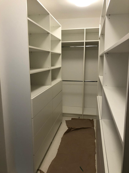 CLOSETS